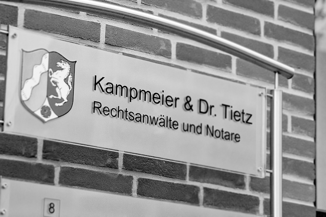 Kanzleischild am Gebäude